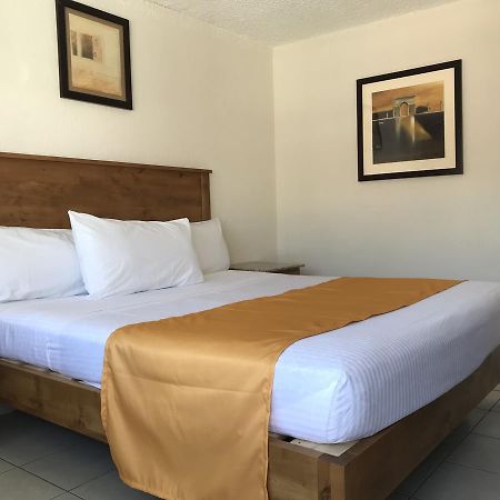 Hotel Guillen Jr Tijuana Zewnętrze zdjęcie