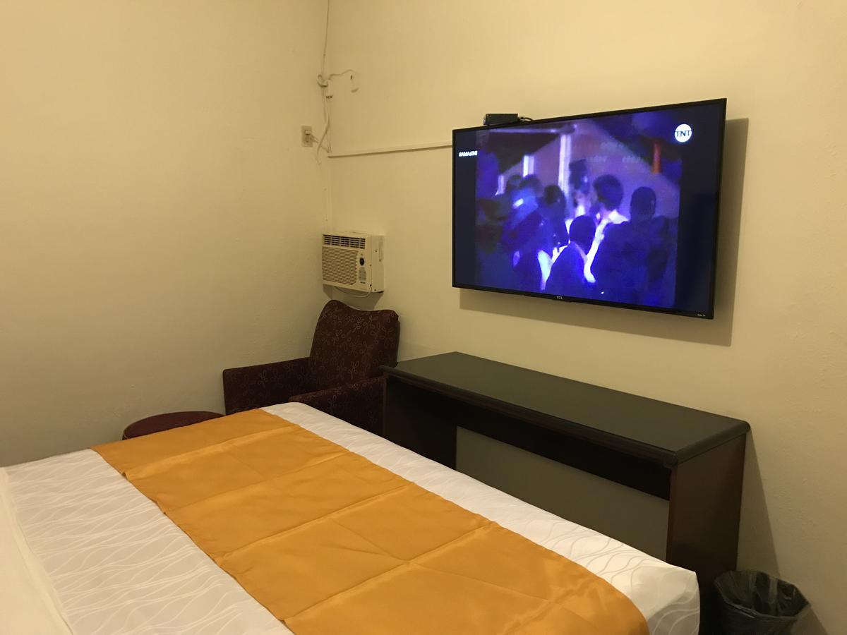Hotel Guillen Jr Tijuana Zewnętrze zdjęcie