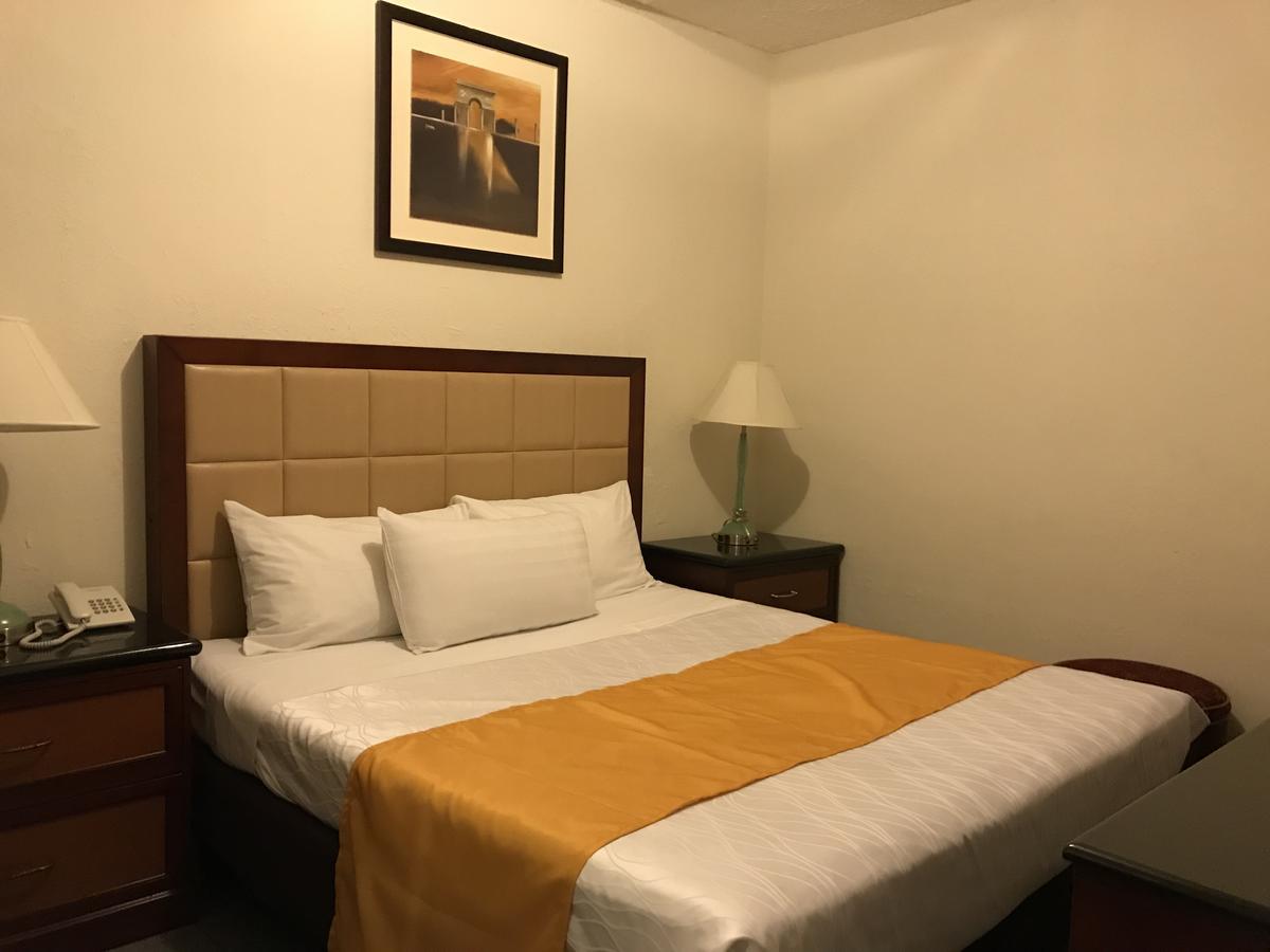 Hotel Guillen Jr Tijuana Zewnętrze zdjęcie