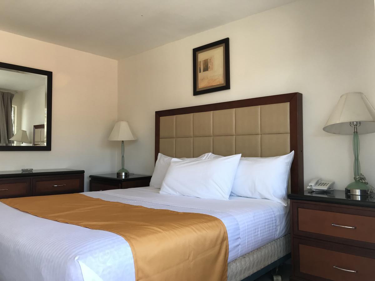 Hotel Guillen Jr Tijuana Zewnętrze zdjęcie